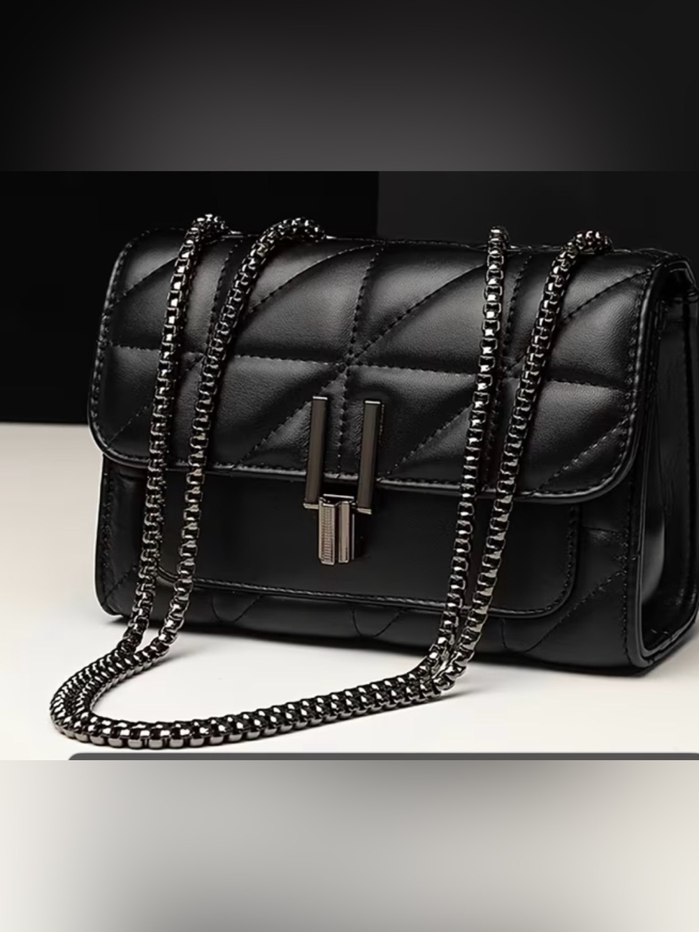 🌻🍁NEW🌻🍁 Quilted Black Chain Shoulder Bag - Brand Unknown